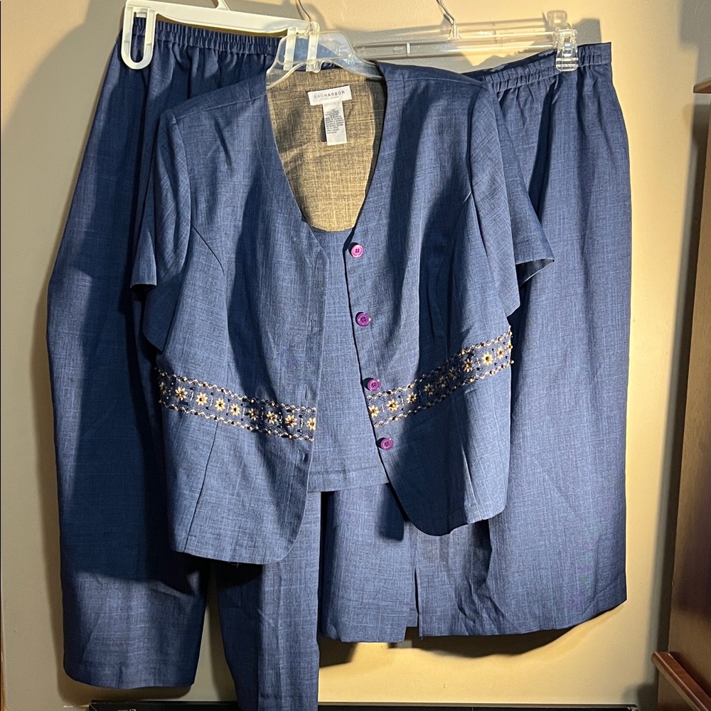 Sag Harbor Navy Blue Embroidered 3-pieces Blazer, Pants and skirt Suit